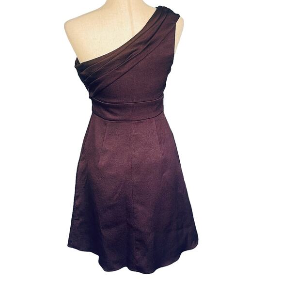Jenny Yoo Hammered Satin One Shoulder Dress Plum Size 2 - Picture 6 of 7